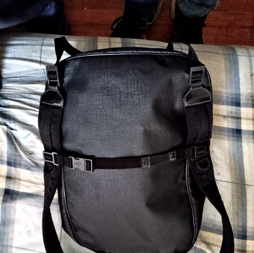 Backpack - Picture 4 of 5